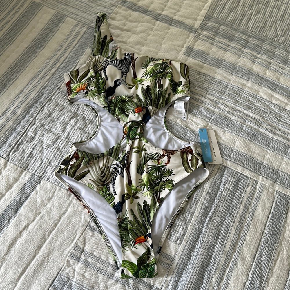 Cupshe one piece with cutout sides